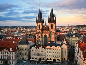 Прага. Староместская площадь. Старт квеста Ходилки Бродилки.