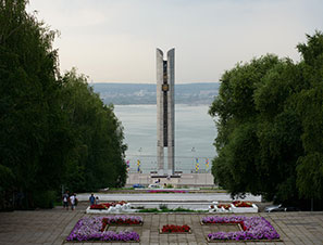 Квест-экскурсия в Ижевске. Лыжи Кулаковой. Монумент "Дружба народов"